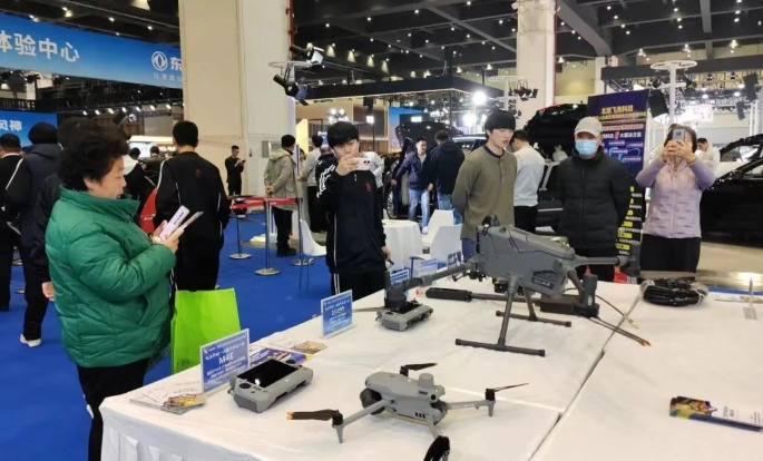 车展3.jpg 车展3.jpg