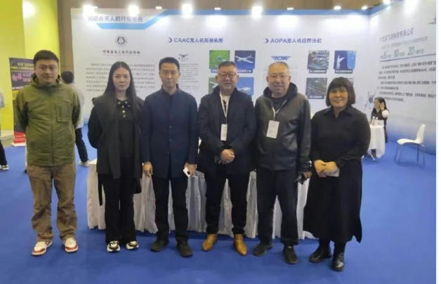 车展1.jpg 车展1.jpg